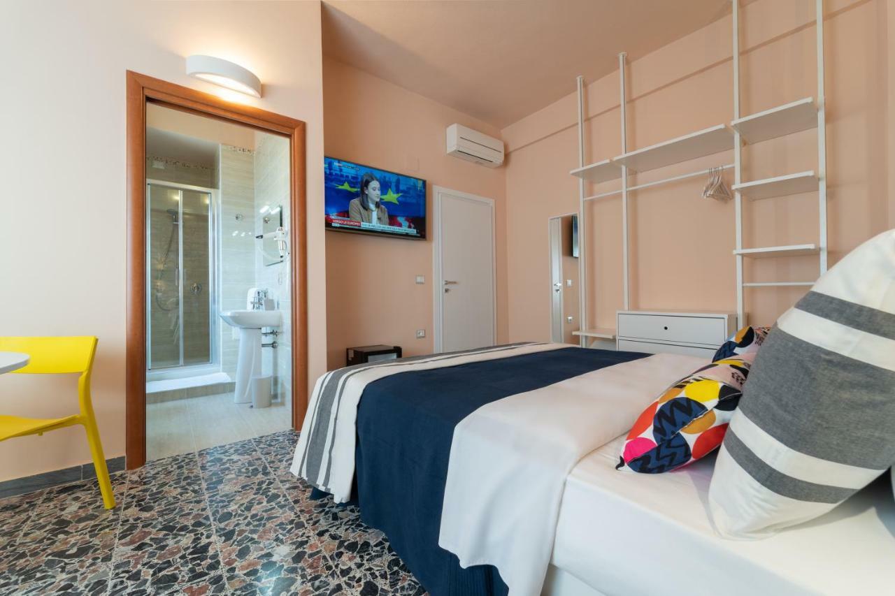 Budget Rooms Carbonazzi 17 Cagliari Exterior photo