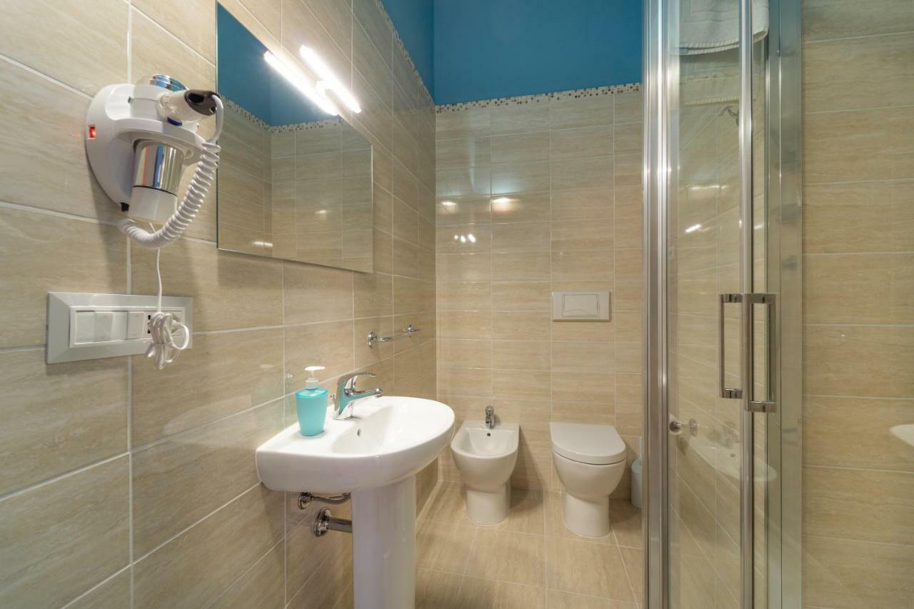 Budget Rooms Carbonazzi 17 Cagliari Exterior photo