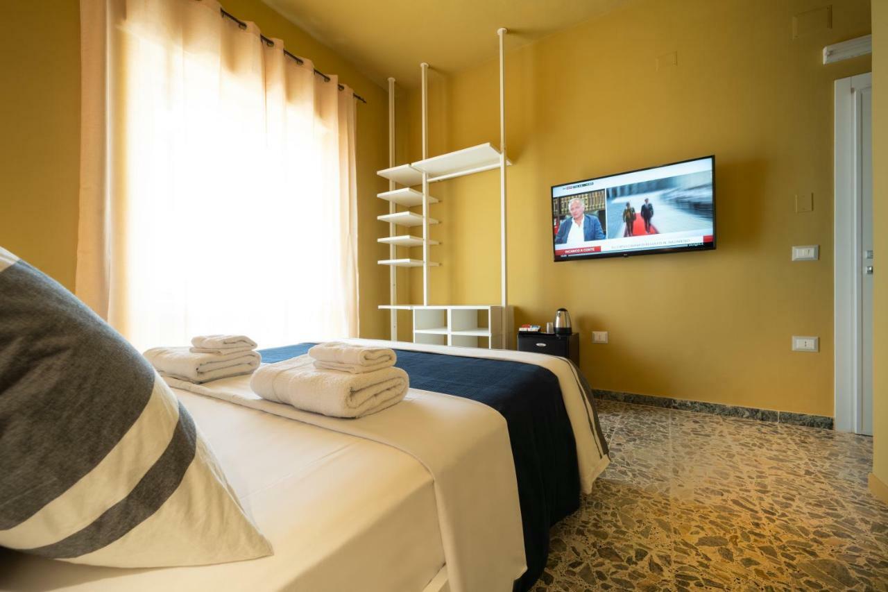 Budget Rooms Carbonazzi 17 Cagliari Exterior photo